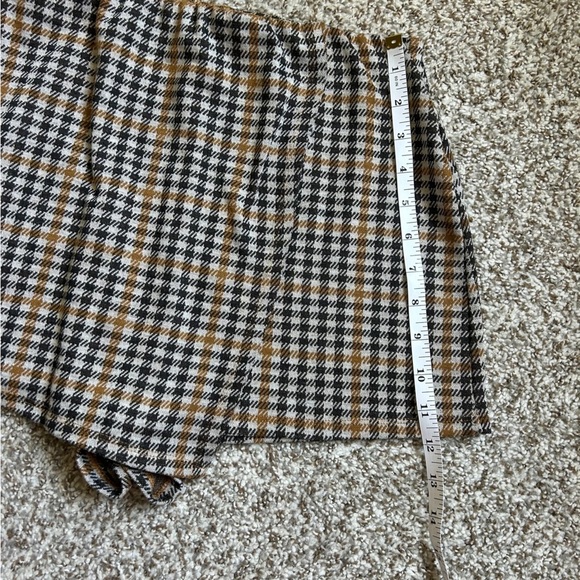 Altar'd State Black and White Plaid Skort Casual Preppy Small - Picture 7 of 7